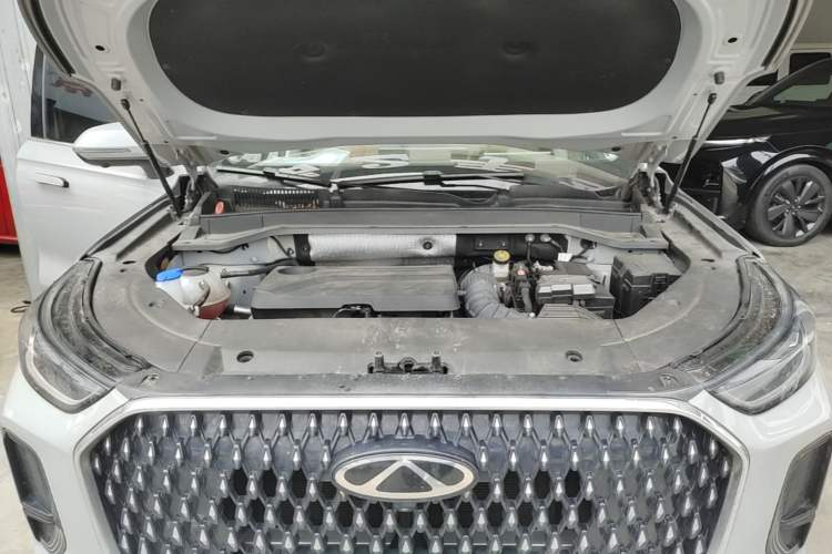 Used Chery Tiggo 8 L 2025 Model 2.0T Two-Wheel Drive Changhong Edition—7 Seaters Engine Bay