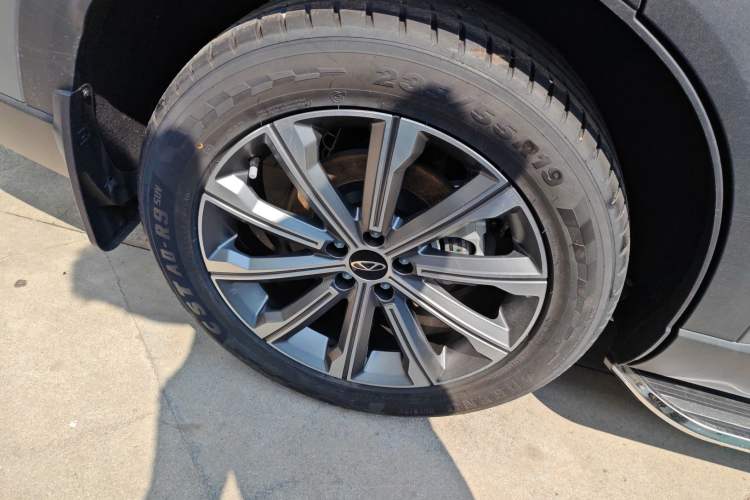 Used Chery Tiggo 8 L 2025 Model 2.0T Two-Wheel Drive Changhong Edition—5 Seaters Exterior 5