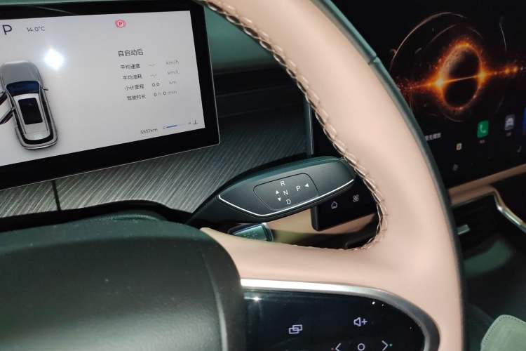 Used Chery Tiggo 8 L 2025 Model 2.0T Two-Wheel Drive Changhong Edition—5 Seaters Gear Lever