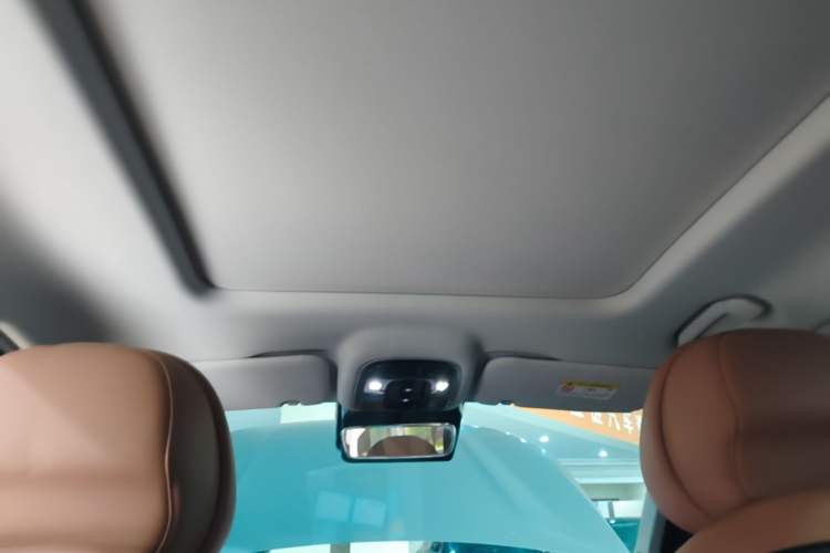 Used Chery Tiggo 8 L 2025 Model 2.0T Two-Wheel Drive Changhong Edition—7 Seaters Headliner
