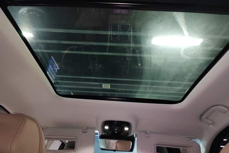 Used Chery Tiggo 8 L 2025 Model 2.0T Two-Wheel Drive Changhong Edition—5 Seaters Headliner