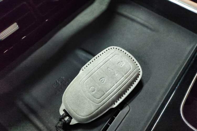 Used Chery Tiggo 8 L 2025 Model 2.0T Two-Wheel Drive Changhong Edition—5 Seaters Vehicle Key