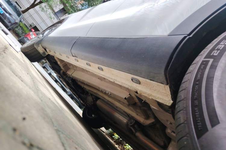 Used Chery Tiggo 8 L 2025 Model 2.0T Two-Wheel Drive Changhong Edition—7 Seaters Chassis Rear Left