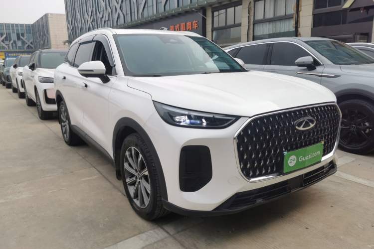 Used Chery Tiggo 8 L 2025 Model 2.0T Two-Wheel Drive Changhong Edition—5 Seaters Front Right 45 Deg