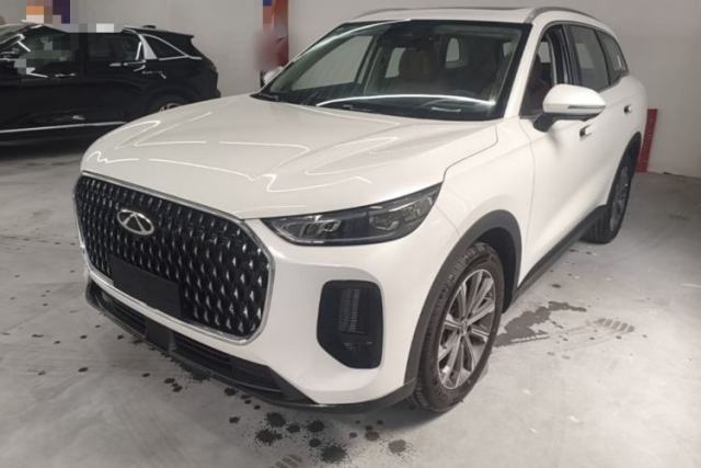 Chery Tiggo 8 L 2025 Model 2.0T Two-Wheel Drive Changhong Edition—5 Seaters usado