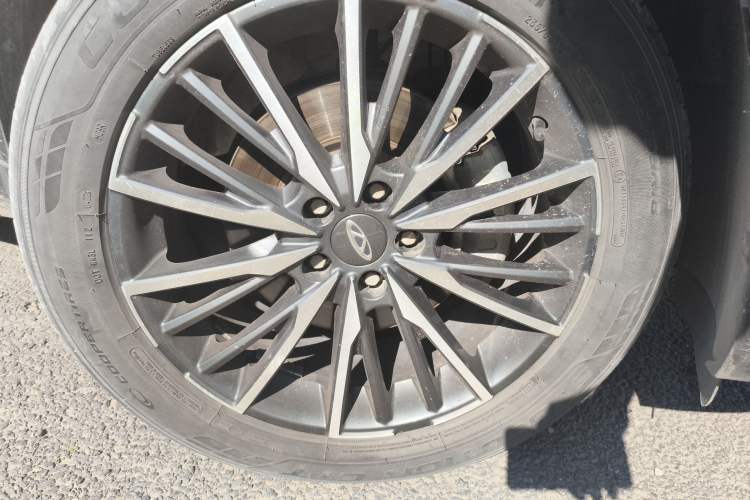 Used Chery Tiggo 8 PLUS 2022 290TGDI DCT Haoting Edition Right Front Wheel Hub