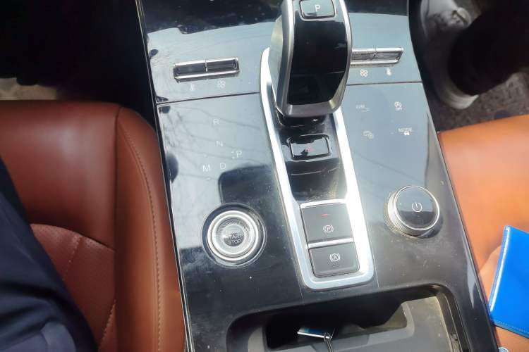 Used Chery Tiggo 8 PLUS 2021 290TGDI DCT Luxury Edition Gear Lever