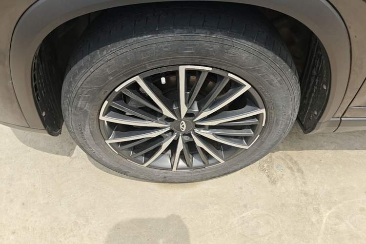 Used Chery Tiggo 8 PLUS 2021 290TGDI DCT Haoting Edition Left Front Wheel Hub