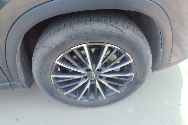 Used Chery Tiggo 8 PLUS 2021 290TGDI DCT Luxury Edition Right Front Wheel Hub