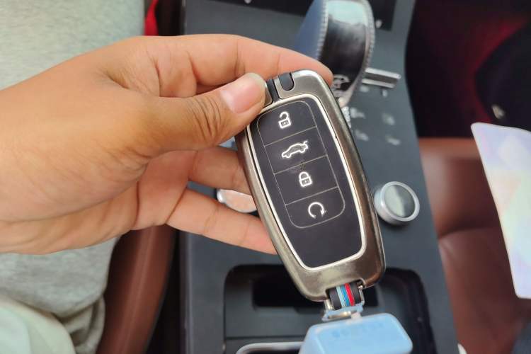 Used Chery Tiggo 8 PLUS 2021 290TGDI DCT Luxury Edition 6-Seater Vehicle Key