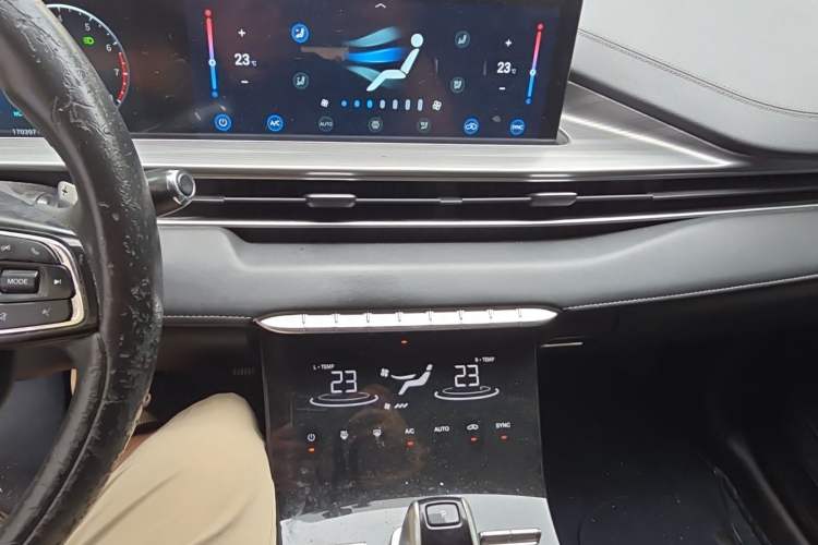 Used Chery Tiggo 8 PLUS 2021 290TGDI DCT Haoting Edition Audio And AC Panel