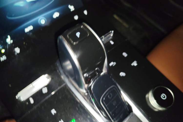 Used Chery Tiggo 8 PLUS 2021 290TGDI DCT Luxury Edition Gear Lever