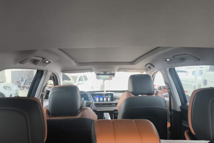 Used Chery Tiggo 8 PLUS 2021 290TGDI DCT Luxury Edition Headliner