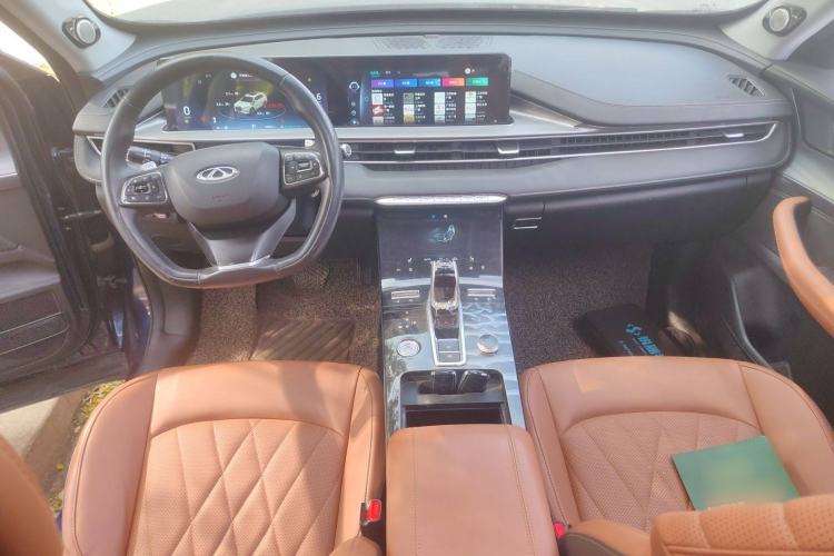 Used Chery Tiggo 8 PLUS 2021 290TGDI DCT Luxury Edition Interior 2