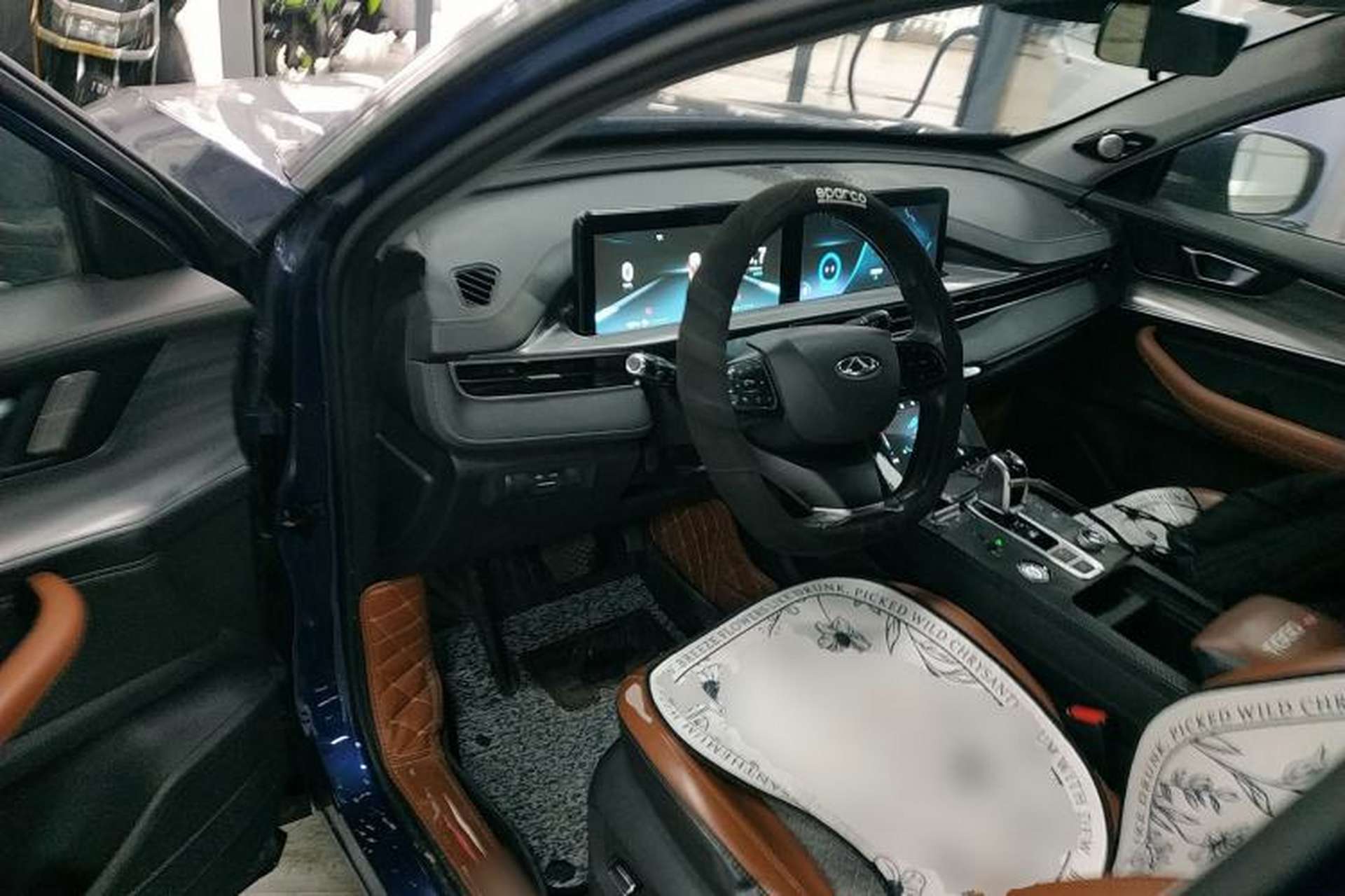 Used Chery Tiggo 8 PLUS 2021 290TGDI DCT Luxury Edition Interior 3