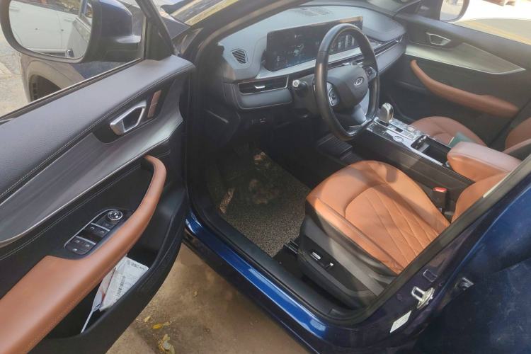 Used Chery Tiggo 8 PLUS 2021 290TGDI DCT Luxury Edition Interior 3