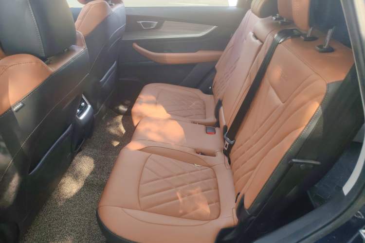 Used Chery Tiggo 8 PLUS 2021 290TGDI DCT Luxury Edition Interior 4