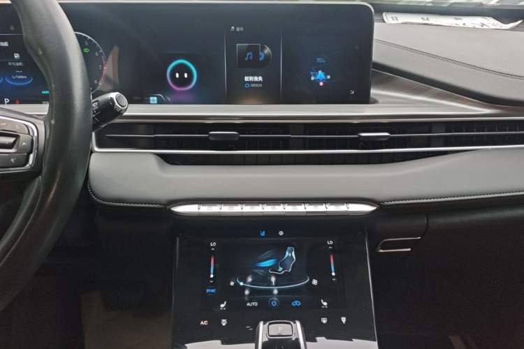 Used Chery Tiggo 8 PLUS 2021 290TGDI DCT Luxury Edition Audio And AC Panel