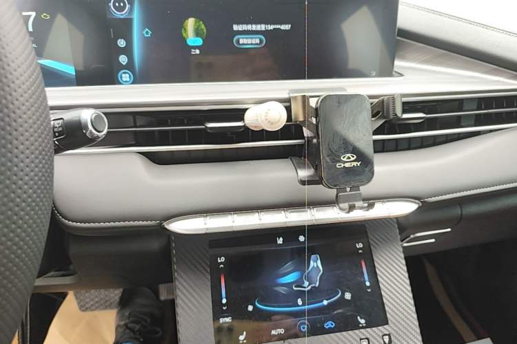 Used Chery Tiggo 8 PLUS 2021 290TGDI DCT Luxury Edition Audio And AC Panel