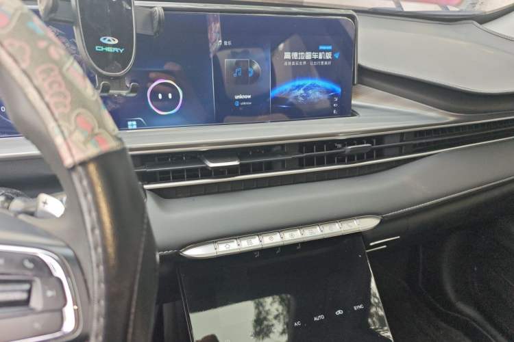 Used Chery Tiggo 8 PLUS 2021 290TGDI DCT Haoting Edition Audio And AC Panel