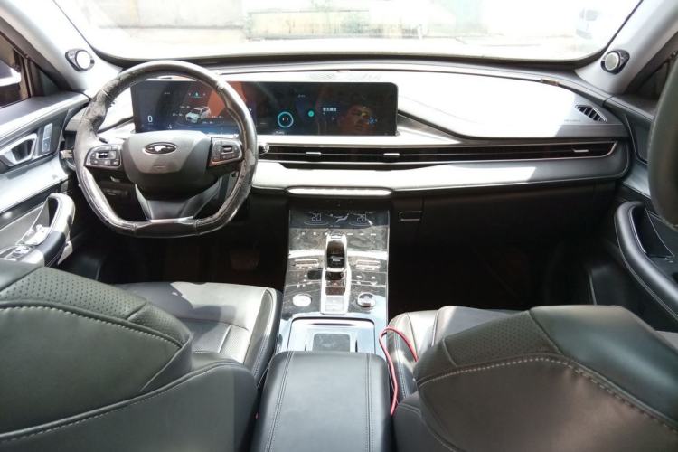 Used Chery Tiggo 8 PLUS 2021 290TGDI DCT Haoting Edition Center Console