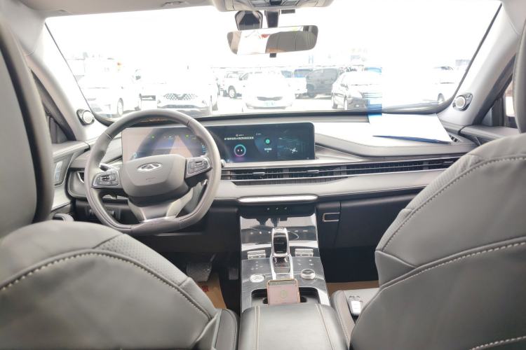 Used Chery Tiggo 8 PLUS 2021 290TGDI DCT Haoting Edition+ Center Console