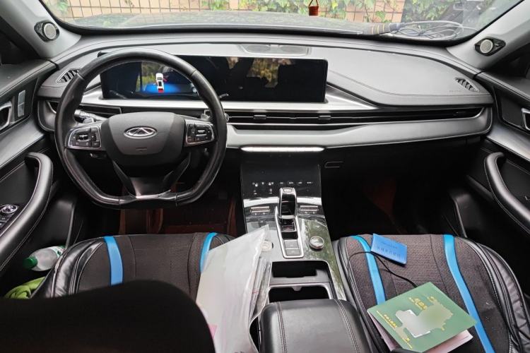 Used Chery Tiggo 8 PLUS 2021 290TGDI DCT Haoting Edition Center Console