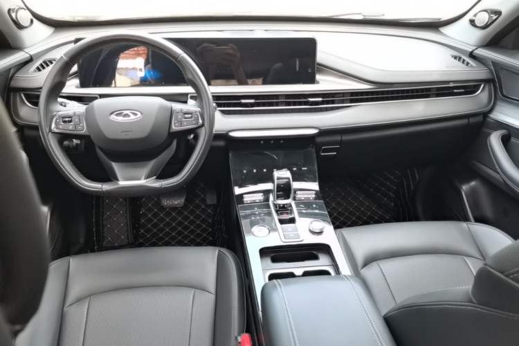 Used Chery Tiggo 8 PLUS 2021 290TGDI DCT Haoting Edition+ Center Console
