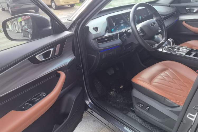 Used Chery Tiggo 8 PLUS 2021 290TGDI DCT Luxury Edition Driver Seat