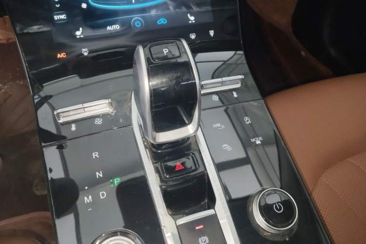 Used Chery Tiggo 8 PLUS 2021 290TGDI DCT Haoting Edition+ Gear Lever