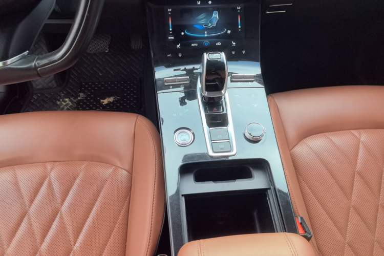 Used Chery Tiggo 8 PLUS 2021 290TGDI DCT Luxury Edition Gear Lever
