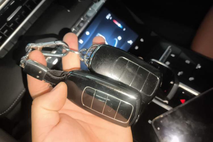 Used Chery Tiggo 8 PLUS 2021 290TGDI DCT Luxury Edition Interior 1