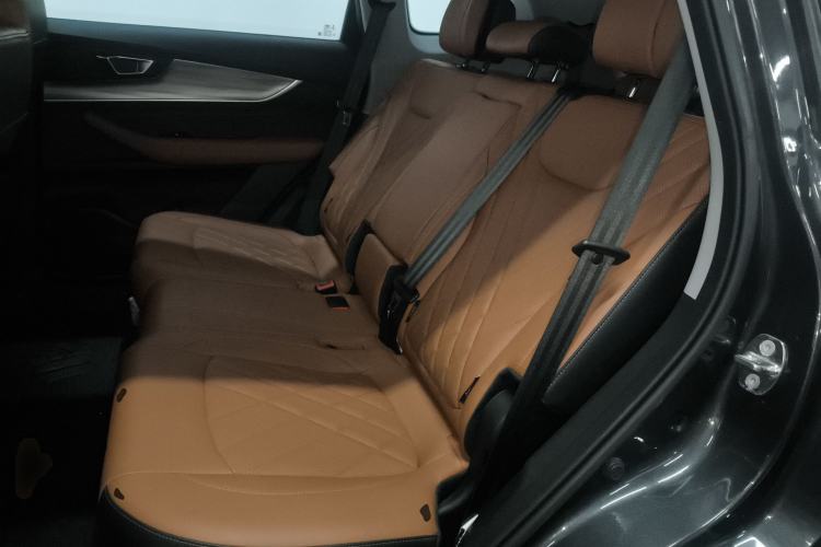 Used Chery Tiggo 8 PLUS 2021 290TGDI DCT Luxury Edition Interior 4
