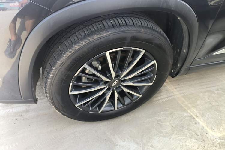 Used Chery Tiggo 8 PLUS 2021 290TGDI DCT Luxury Edition Left Front Wheel Hub
