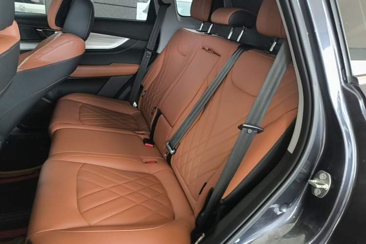 Used Chery Tiggo 8 PLUS 2021 290TGDI DCT Luxury Edition Left Rear Seat