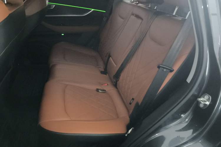Used Chery Tiggo 8 PLUS 2021 290TGDI DCT Luxury Edition Left Rear Seat