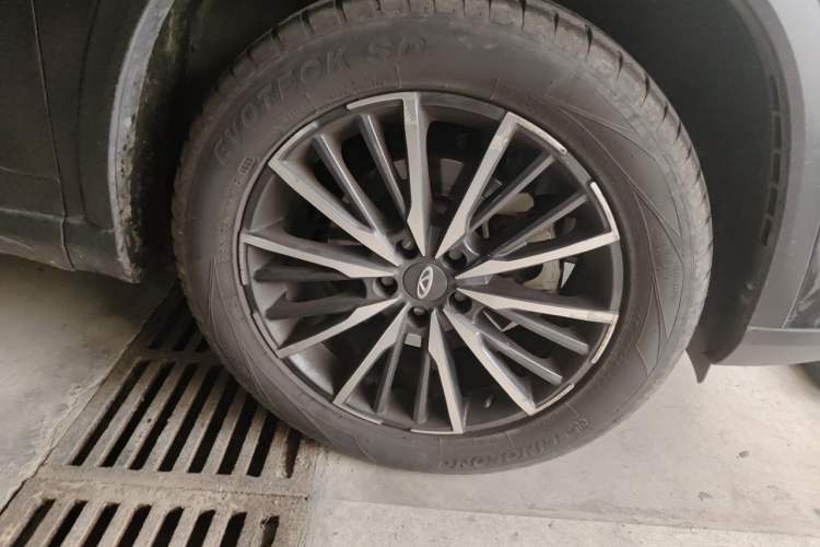 Used Chery Tiggo 8 PLUS 2021 290TGDI DCT Luxury Edition Right Front Wheel Hub