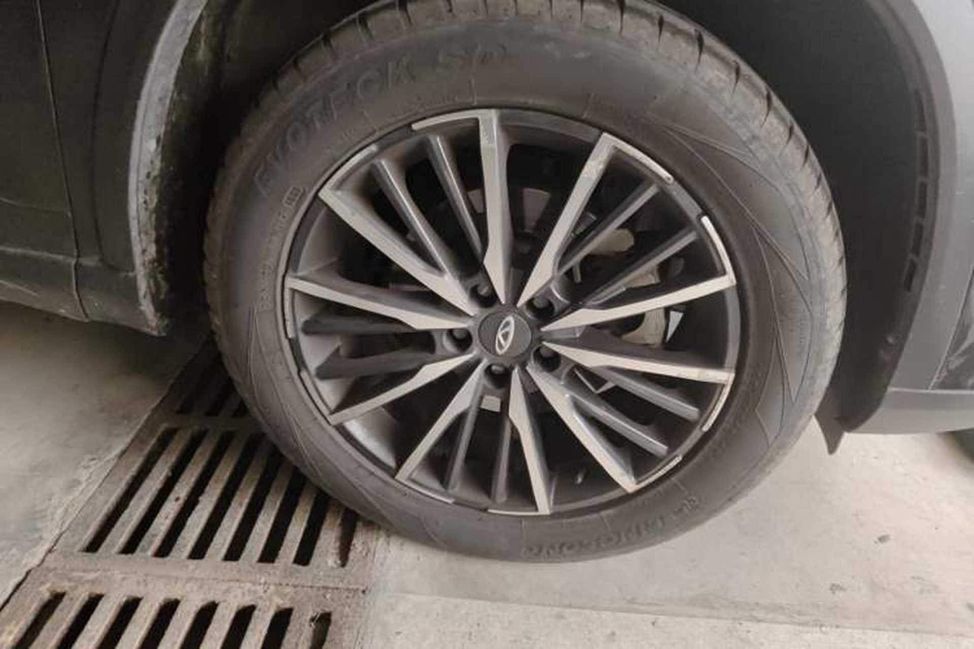 Used Chery Tiggo 8 PLUS 2021 290TGDI DCT Luxury Edition Right Front Wheel Hub