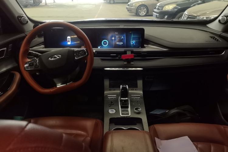 Used Chery Tiggo 8 PLUS 2021 290TGDI DCT Luxury Edition Center Console