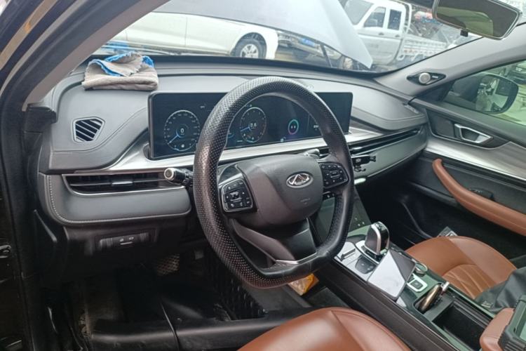 Used Chery Tiggo 8 PLUS 2021 290TGDI DCT Luxury Edition Center Console