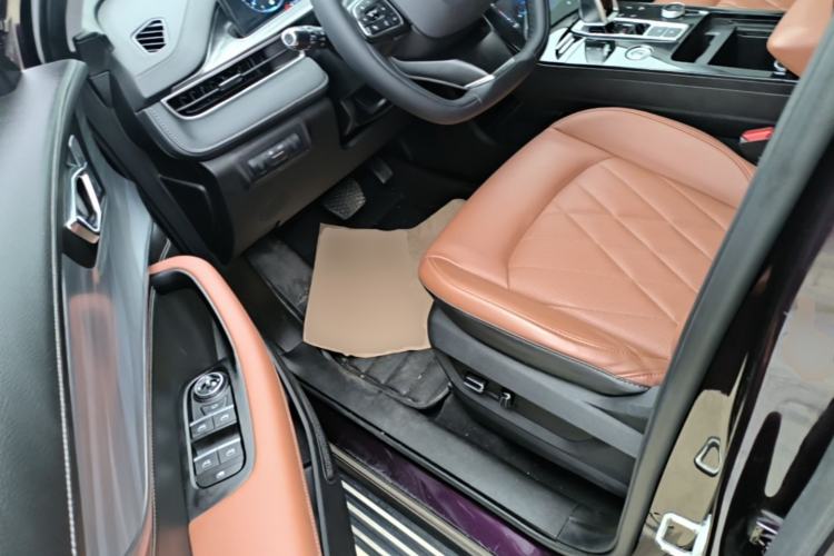 Used Chery Tiggo 8 PLUS 2021 290TGDI DCT Luxury Edition Driver Seat