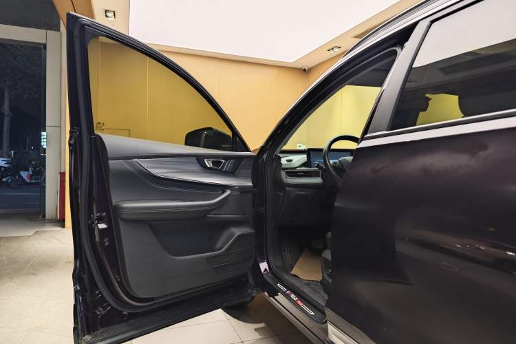 Used Chery Tiggo 8 PLUS 2021 290TGDI DCT Haoting Edition Exterior 3