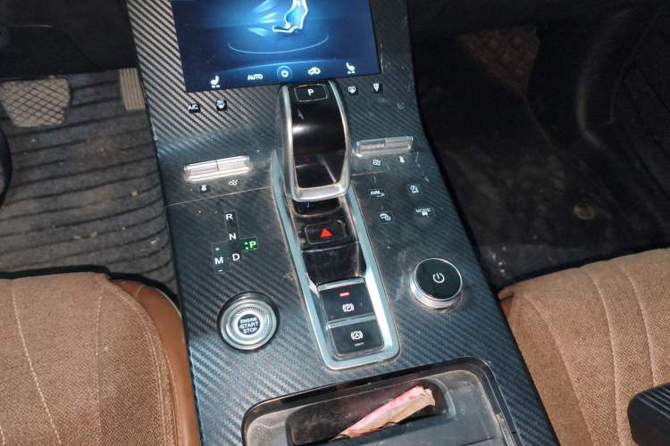 Used Chery Tiggo 8 PLUS 2021 290TGDI DCT Luxury Edition Gear Lever