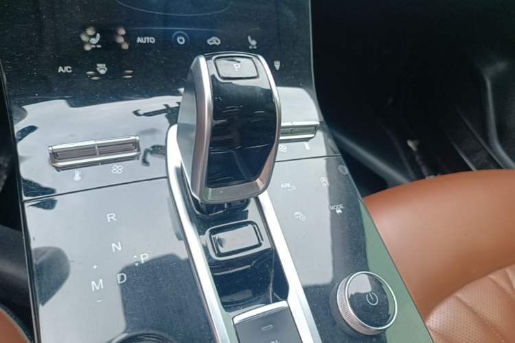 Used Chery Tiggo 8 PLUS 2021 290TGDI DCT Luxury Edition Gear Lever