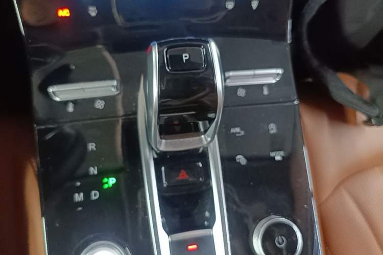 Used Chery Tiggo 8 PLUS 2021 290TGDI DCT Luxury Edition Gear Lever