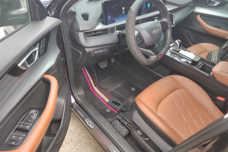 Used Chery Tiggo 8 PLUS 2021 290TGDI DCT Luxury Edition Interior 3