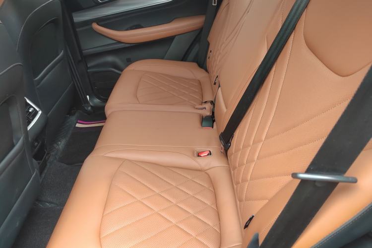 Used Chery Tiggo 8 PLUS 2021 290TGDI DCT Luxury Edition Interior 4