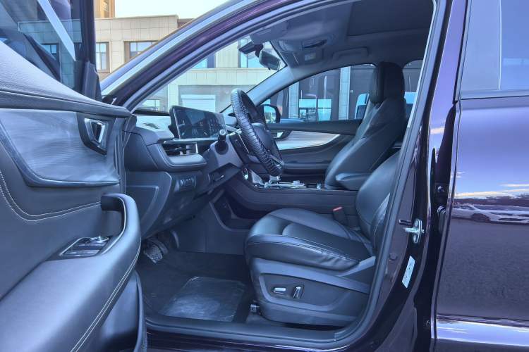 Used Chery Tiggo 8 PLUS 2021 290TGDI DCT Haoting Edition Interior 4