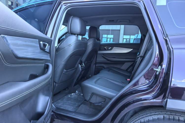 Used Chery Tiggo 8 PLUS 2021 290TGDI DCT Haoting Edition Interior 7