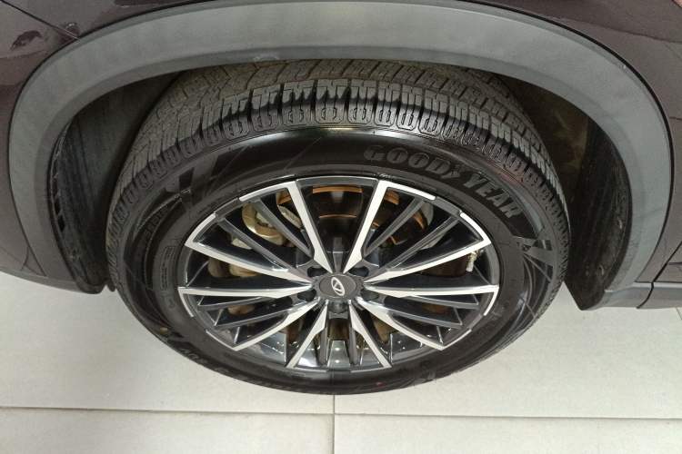 Used Chery Tiggo 8 PLUS 2021 290TGDI DCT Luxury Edition Left Front Wheel Hub